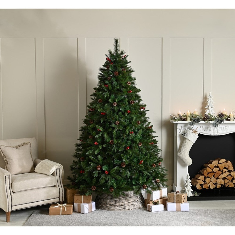 5ft Ben Nevis Pine Christmas Tree Artificial – Dark Green  633 Tips