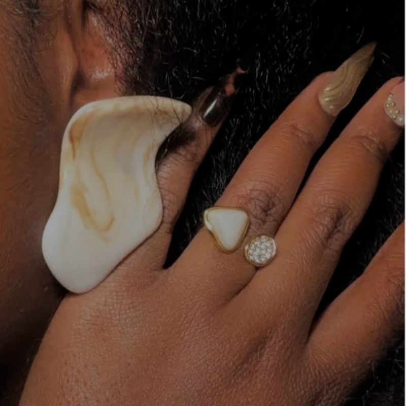 Anne Gold Ring